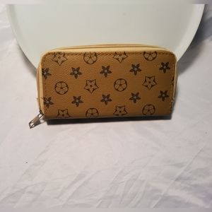 Louis Vuitton Style Envelope Wallet